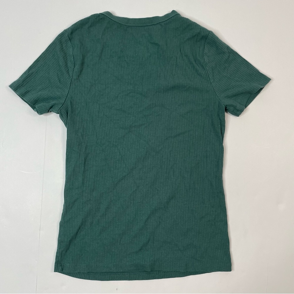5/$25 Ribbed Green T-Shirt - Picture 6 of 6